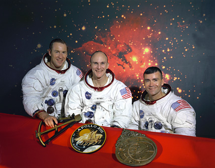 Venons en au sujet principale de ce thread, Apollo 13, le but de la mission était de se poser près d’un des plus gros cratère de la lune, mais nous allons voir que malheureusement tout ne se passa pas comme prévu.