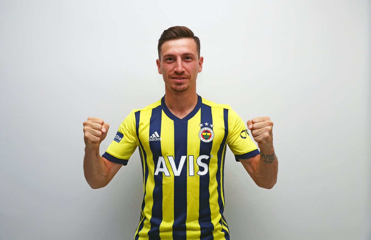 Fenerbahce's tweet photo. Fenerbahçe'ye hoş geldin Mert Hakan Yandaş! ✍️

👉 https://t.co/kXvAb70kgE https://t.co/RPYS9JFPEg