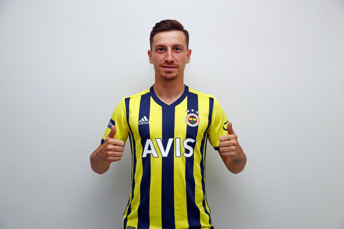 Fenerbahce's tweet photo. Fenerbahçe'ye hoş geldin Mert Hakan Yandaş! ✍️

👉 https://t.co/kXvAb70kgE https://t.co/RPYS9JFPEg