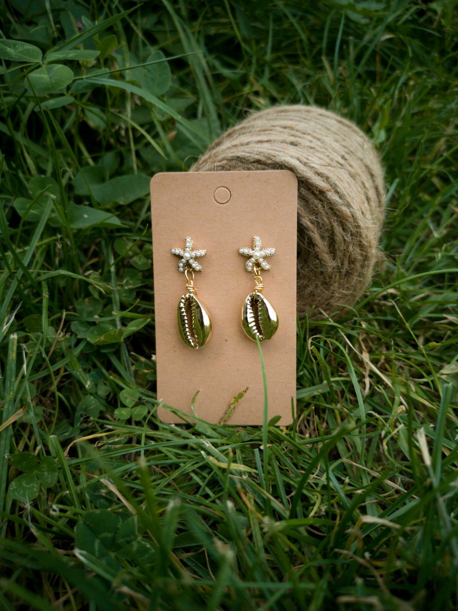 ShopHanmey's tweet photo. Boucle d'oreilles coquillages.

#cawries
#coquillage
#plage 
#playas 
#bijouxfantaisies 
#HandmadeHour 
#handmadebyme 
#handmade 
#hanmey https://t.co/uAwhRgx69a