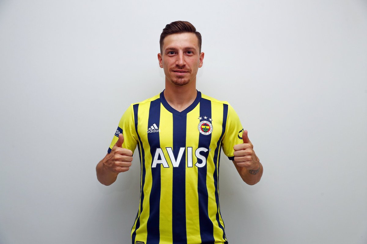 powergraphicx's tweet photo. Forma da 2014-2015 sezonu çok beğenilen çubuklu formada ki Dikiş detayına yer verilmiş. https://t.co/TMVoCalN1f