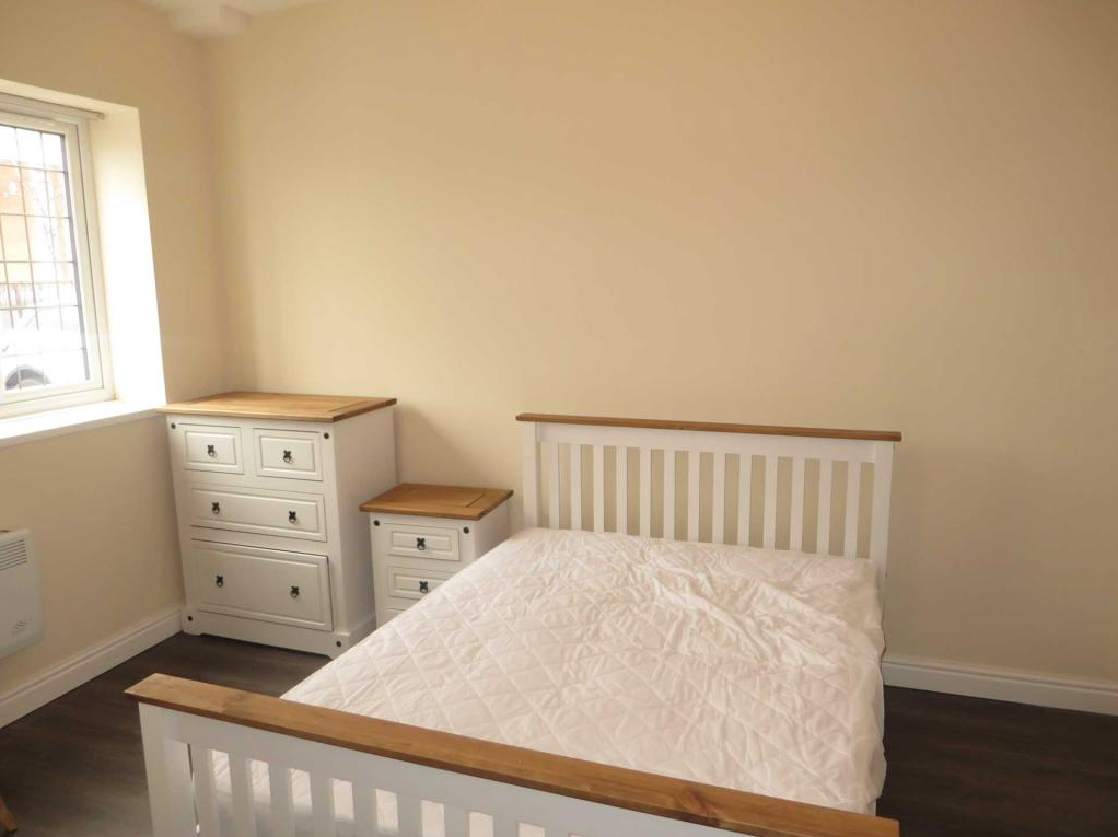 AustinsEstates's tweet photo. 💰 *** R E D U C E D *** 💰
🏠 TO LET ❗❗ Studio flat to rent
📍 Walsall Road, Wednesbury
💰 £385 PCM 💰

Must be viewed to be appreciated ❗
☎️ 01902 244200 or direct message our page! 

#moving #ukproperty #ukrealestate #ukhouses #forRentUk #housemove #movinghouse #property https://t.co/it0264A8JR
