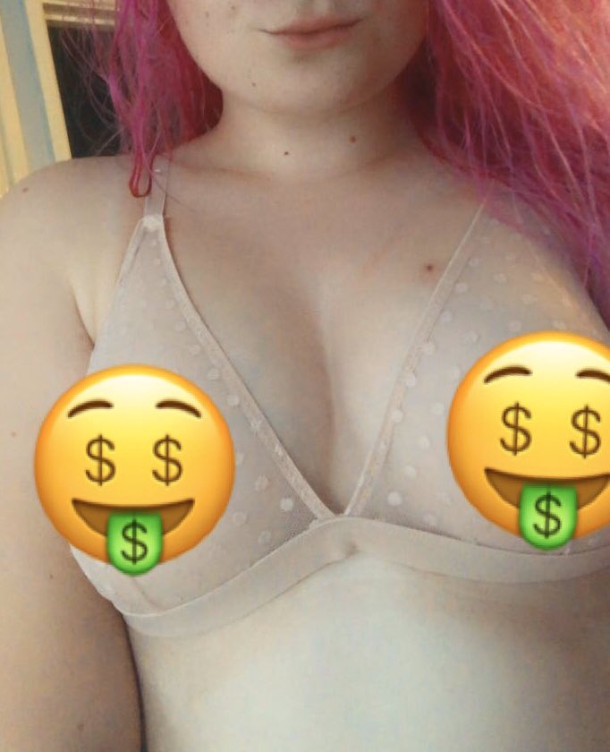 brattyprinces3's tweet photo. @OnlyFansDaddyy @silvurfoxxNSFW 🌺 Free for a month!🥵
🌺 custom content 
🌺 videos
🌺 full nudes

https://t.co/rdCX1dAjt3 https://t.co/6hUZMOPelT