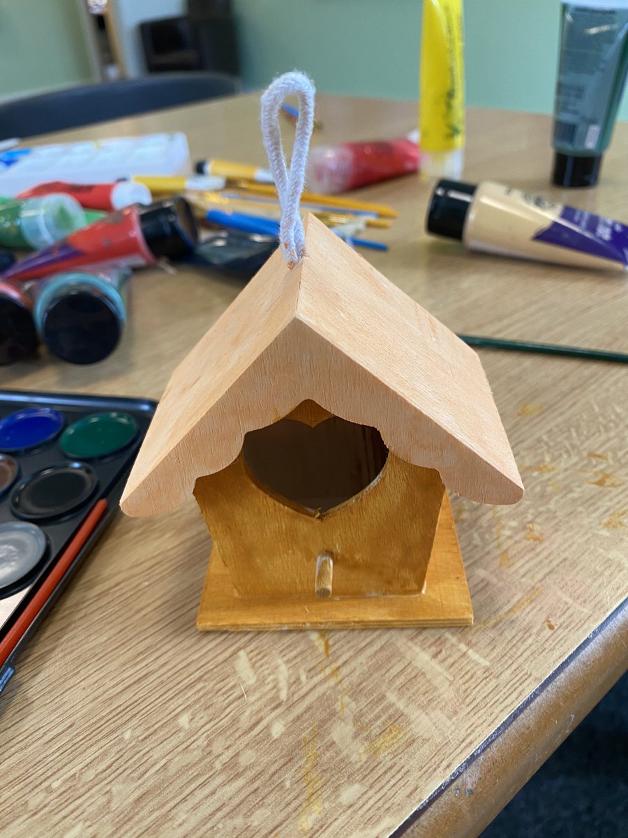 OrchidWard's tweet photo. Some Arts &amp; Crafts this morning - painting jewellery &amp; bird boxes #art #painting 🐦 🦅 🌸 🖼 🎨 https://t.co/Mw0pW8T6vb