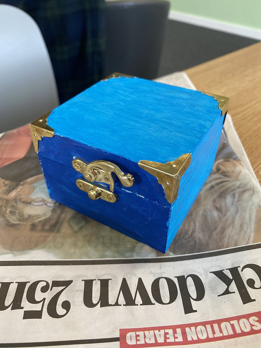 OrchidWard's tweet photo. Some Arts &amp; Crafts this morning - painting jewellery &amp; bird boxes #art #painting 🐦 🦅 🌸 🖼 🎨 https://t.co/Mw0pW8T6vb