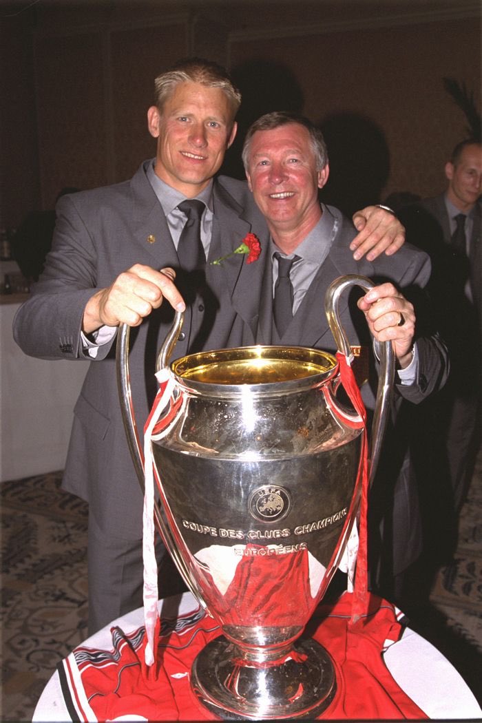 Looking back 29 years to the day I signed for the greatest club in the world  🔴⚪️⚫️ #mufc