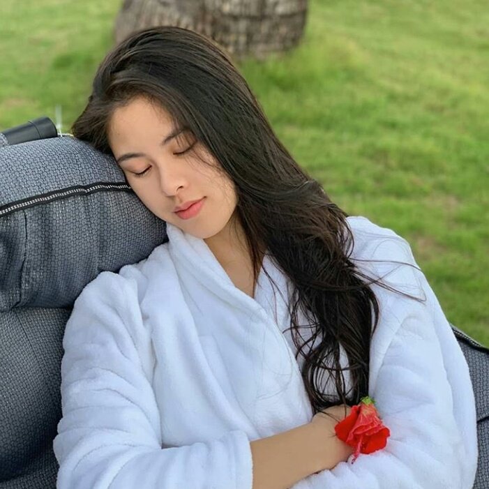 VieveHazel's tweet photo. #NewProfilePic https://t.co/V8EKSQCdBD