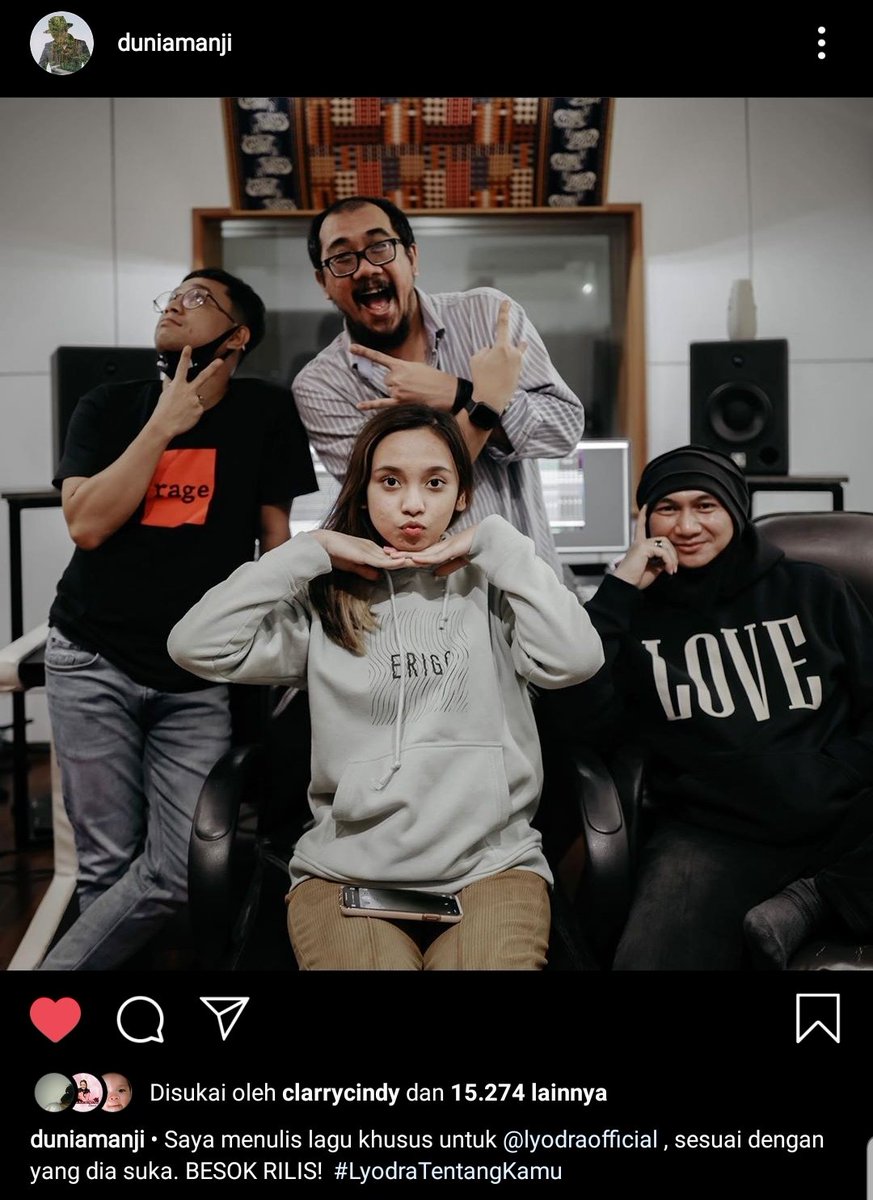 muezzastars's tweet photo. Terima kasih Anji @duniamanji yang sudah membuat karya indah buat @LyodraIdol10 yang sekarang akan segera di rilis pagi ini juga 00:00 wib.
So, jangan lupa di pre save dulu link nya https://t.co/y4on0iUPjl
#TentangKamu Lyodra
@umusicindonesia @MylyodraOfc @SMN_Channel https://t.co/6xviBuMdja
