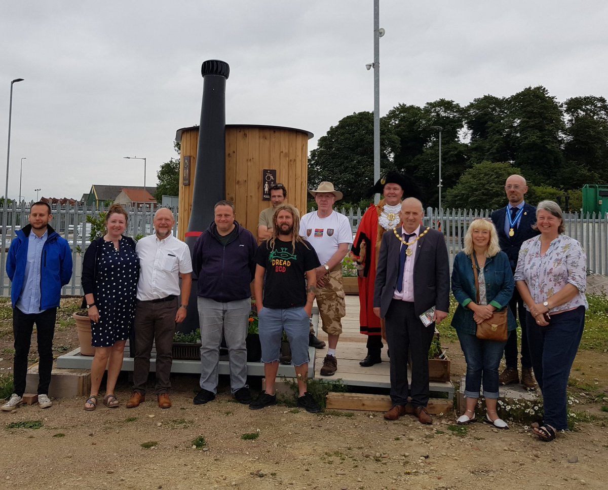 @RootedinHull  #CareForTheEnvironment great to see @LordHull @erhighsheriff @Fish22Adrian celebrating the opening of the new compost toilet with the amazing @RootedinHull volunteers! @hulllive @hullisthis @thehullhub @RadioHumberside @hull_voice @Hatty_Smithy @Rethinking_Webb