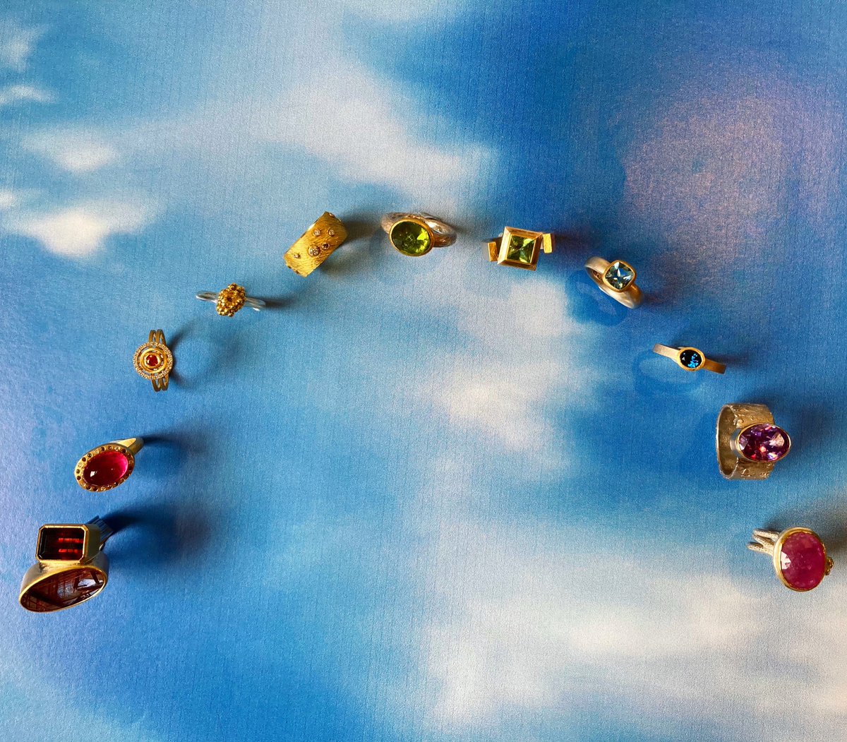 kathlibbert's tweet photo. Treasure at the end of the 🌈 
#rainbowrings by Chris Boland, Goodman Morris, Shimell &amp; Madden, Pamela Dickinson, Graeme McColm, Poppy Dandiya, Josef Koppmann, Natalie Jane Harris, Mark Nuell, Susanna Hanl &amp; Adele Taylor
#contemporaryjewellery #ringsoftheday #saltsmill #saltaire https://t.co/61mWdxoZRe