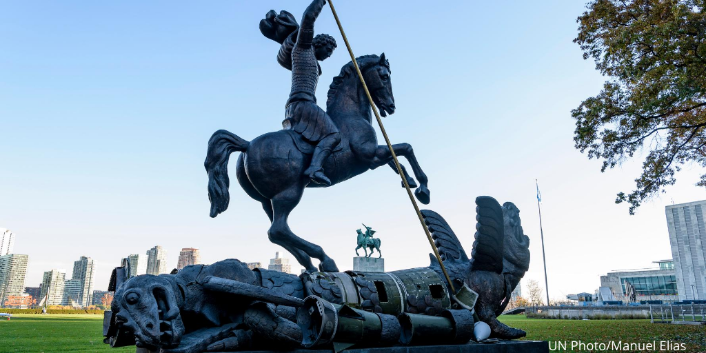 UNLibrary's tweet image. This week sees the 75th anniversary of the bombings of Hiroshima and Nagasaki in August 1945. Want to research the @UN and disarmament issues? Explore our guide: ow.ly/zfRJ30ljcZj