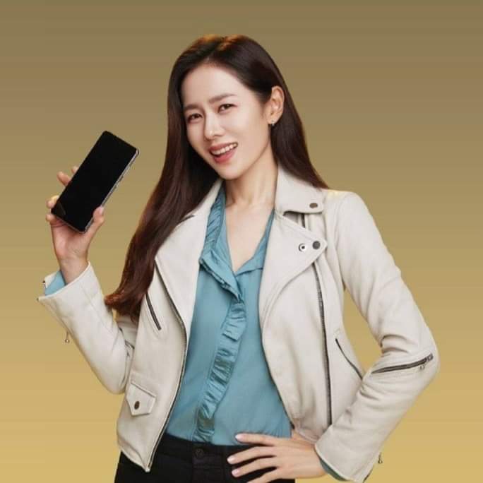 SonYeJinPh's tweet photo. The #BinJin Couple for #SMART
#SonYeJin
#HyunBin
#SeriouslySmart
#SmartYeJin
#SmartSignature
#GigaLife
#SimpleSmartAko
#TheBigRiveal https://t.co/TvI63ymg3w