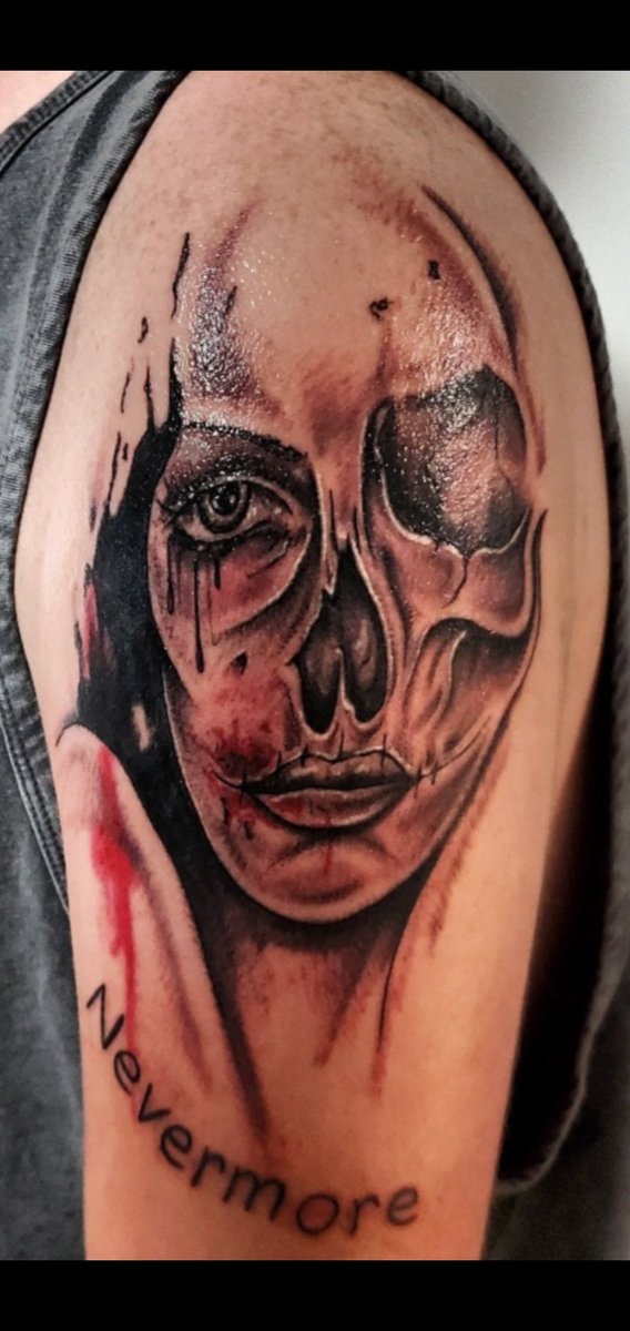 ForgottenFGN's tweet photo. You don't understand my excitement of the raven finish move on season 5. 

#nevermore #tattoo #codwarzone #warzone #twitch #supportsmallstreamers https://t.co/xOruVEddgJ