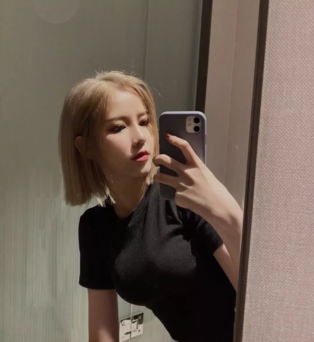 xiaoya198's tweet photo. 周末更新一位23岁成都业余舞蹈生 艺术生 喜欢唱歌，反差婊，曾经同学眼中可爱女神！
私下淫荡闷骚小M ，出差成都可普通牵线，常驻深圳可入会，主页有侨妹微信，有偿介绍。喜欢的男主们不要克制！
#成都约炮 #长腿 #大奶 #母狗 #制服 #喷水 #调教 #露出 #福利姬 https://t.co/8Znr8DXOC6