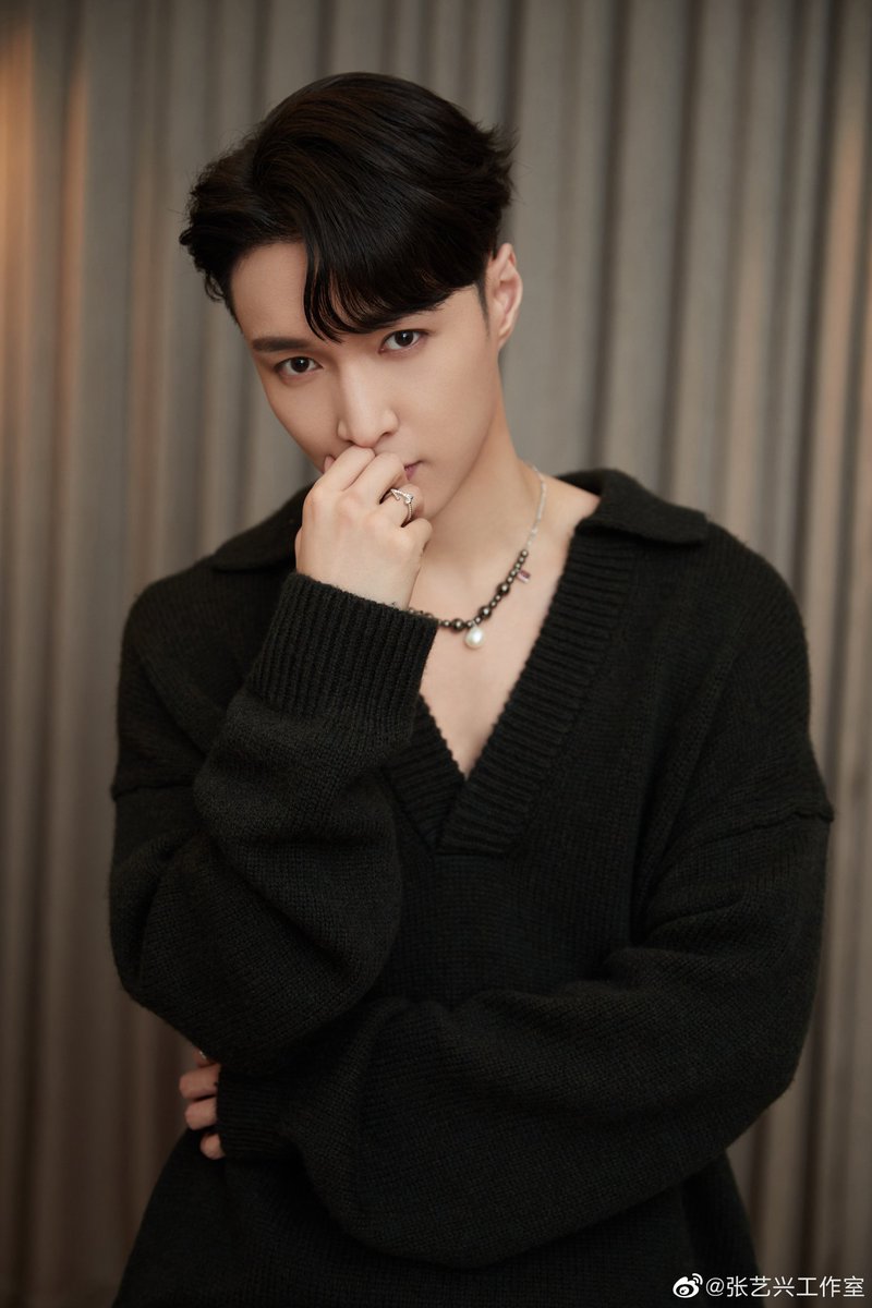 knockknock0408's tweet photo. [DL/OFFICIAL] 200806 LAY from 张艺兴工作室 WEIBO_12P
LINK >> https://t.co/kvPeeNwW5p
@weareoneEXO https://t.co/SDOApg45oz