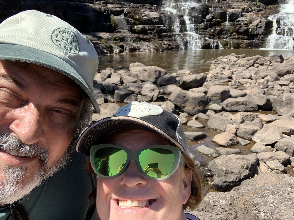 MrsGarrettNKC's tweet photo. Look what I found on our trek! I have loved this trip with @stevefgarrett @realm_within #MESSummerSelfieChallenge #exerciseselfie #familyselfie @renathunderhawk @DollAshley https://t.co/t15ImXkmxd