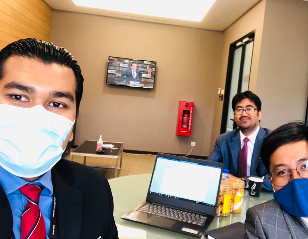 Staf <a href="/BFwoksyop/">Ir. Ts. Mohd Badrulhisyam</a> <a href="/JKRWoksyop/">JKR Bahagian Perkhidmatan Mekanikal</a> terlibat sebagai pegawai petugas Parlimen (@MOWorks ) bagi persidangan Dewan Rakyat penggal ke-3, Parlimen ke-14 (2020).

<a href="/JKRMalaysia/">JKR Malaysia</a> 
<a href="/JKR_CKM/">JKR CAW. KEJ. MEKANIKAL</a>