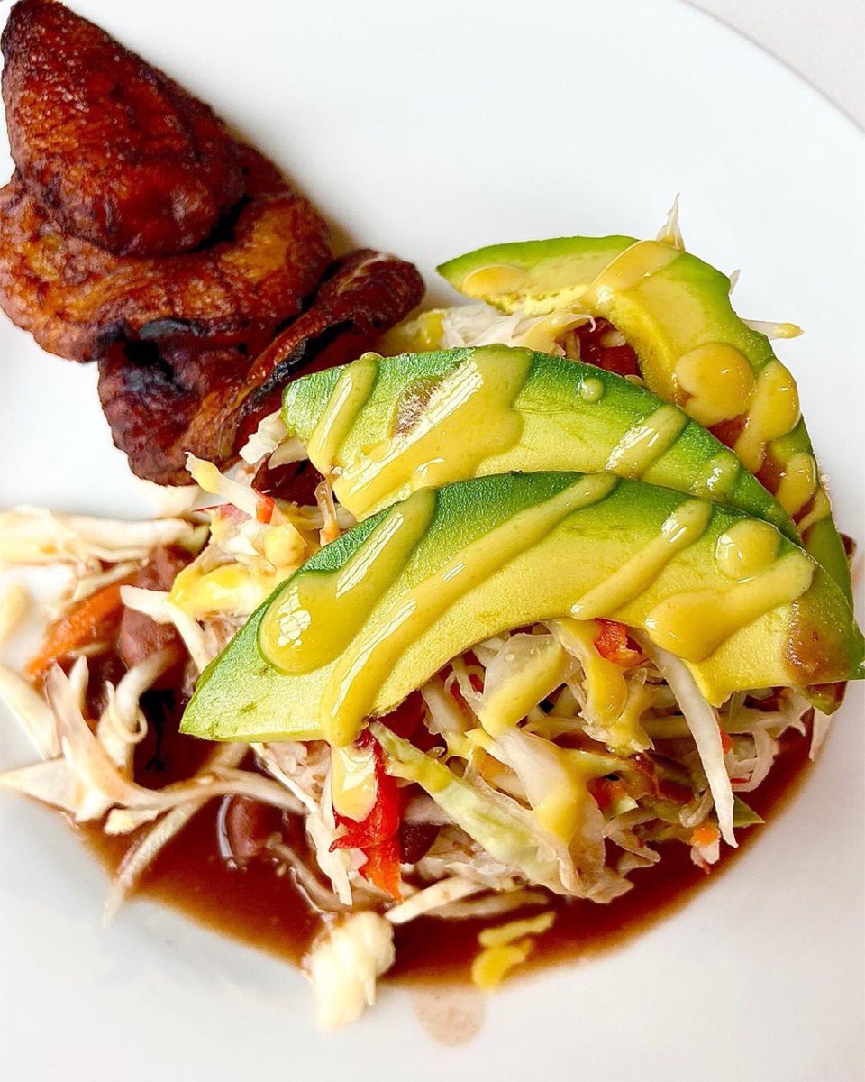 CrossStMarket's tweet photo. Looking for some comfort food today? Keep it bright and #sobeachy โ and visit our website for all delivery & carryout options!
#SeeYouAtTheMarket #FederalHill #SouthBaltimore #Baltimore #PublicMarket #MyBmore #Sobeachy #HaitianFood #CSMdelivers #CurbsideBaltimore #OpenBaltimore https://t.co/4pAs1IZ6yA