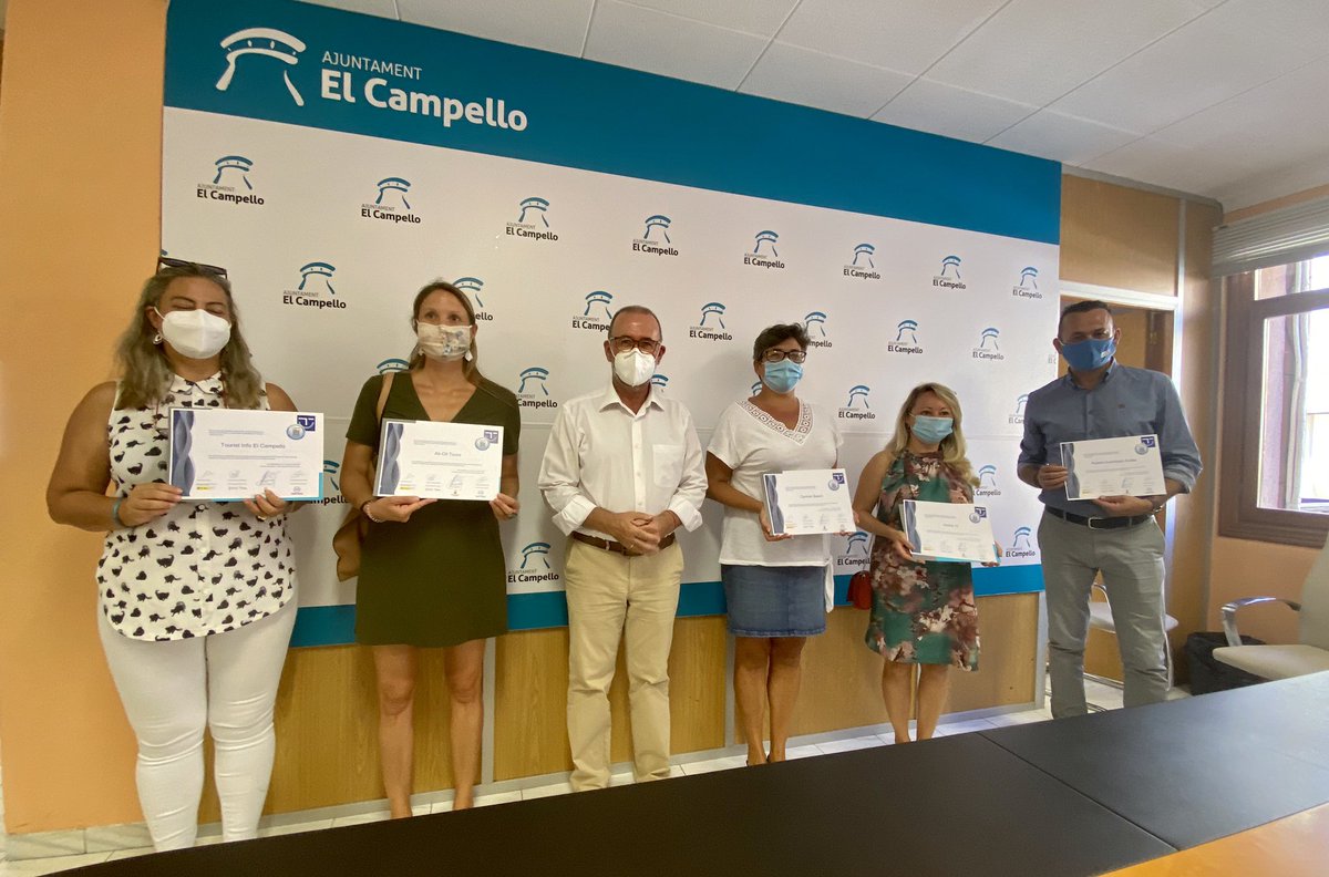 Cinco firmas campelleras obtienen el diploma #SICTED anti-COVID 🦠
el alcalde <a href="/JuanjoBerenguer/">Juanjo Berenguer</a> y la concejala de Turismo <a href="/MnavarroPerez/">marisa navarro perez</a>, han hecho entrega de las acreditaciones por sus buenas prácticas avanzadas adaptadas a la situación actual para prevenir el riesgo de contagio.