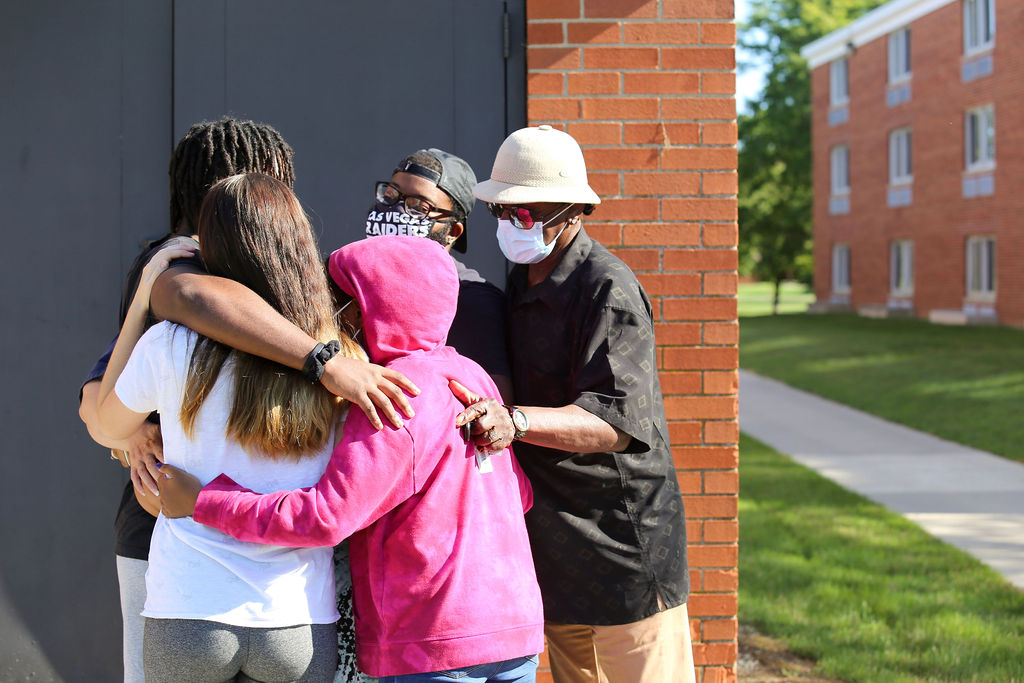 ohionorthern's tweet photo. We couldn’t see them, but we know there were lots of big smiles under all those masks today during new student move-in day. Welcome to ONU!!! #MaskUpONU https://t.co/vAA9aBIfbO