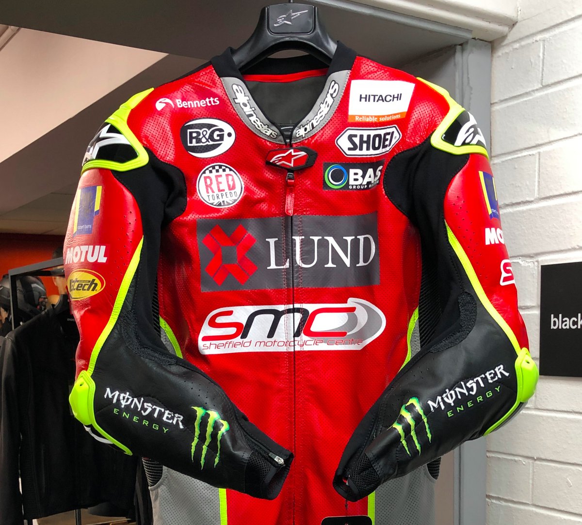 smcbikes's tweet photo. Not long now until our facebook live interview with John Mcguinness and Andre Compton... π
#BSBrestart #Trioptionscup #roadracing #Ducati #BSB #Mcguinness #V2 #SMCbikes https://t.co/vUxnojehDz