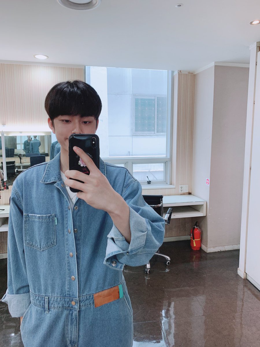 CUBE_YOOSEONHO's tweet photo. [#유선호] 재밌당🥰 https://t.co/yGw64ypIdx