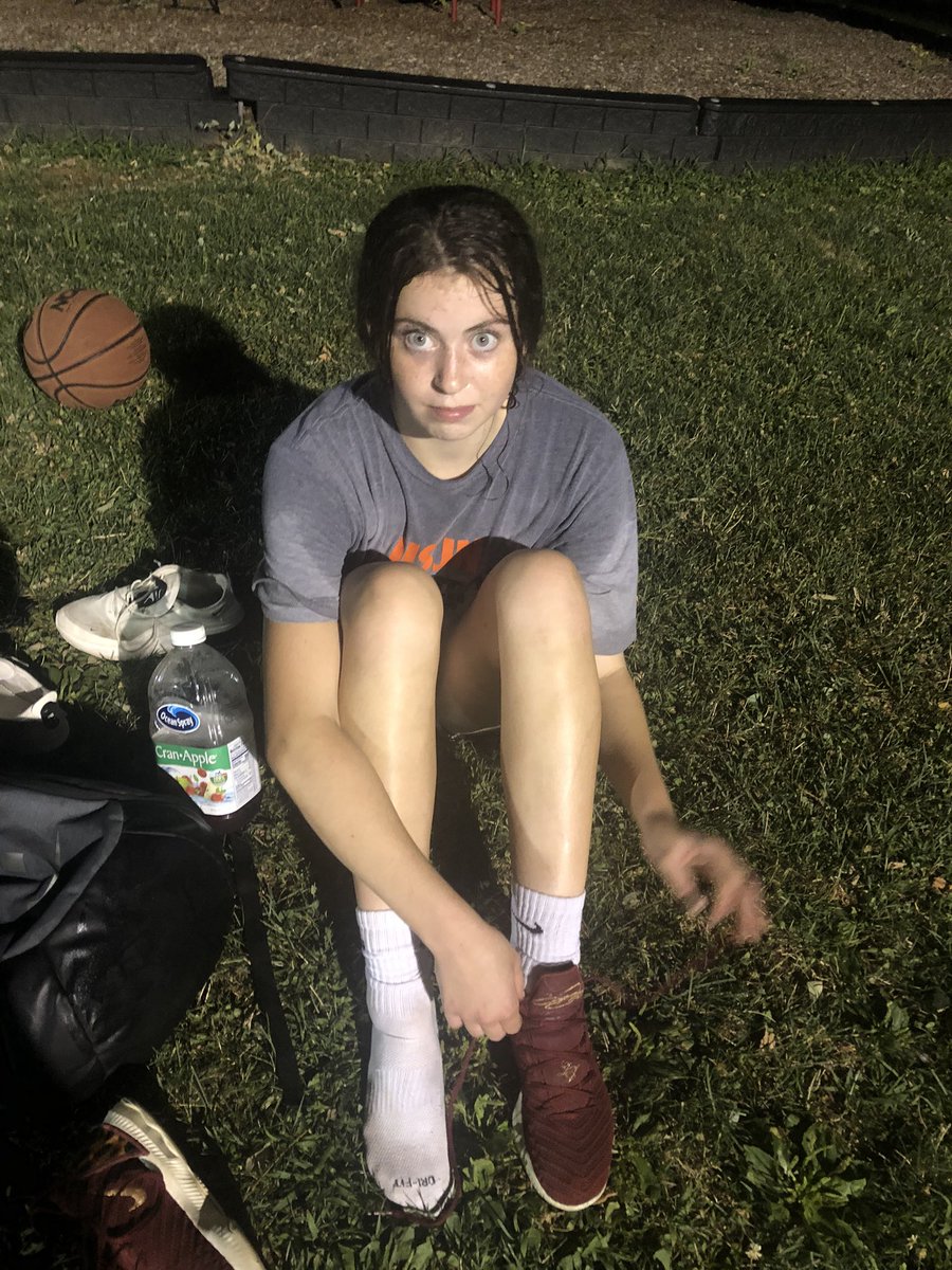 cmfinnegan4's tweet photo. Caught this one past her curfew...#BallerProblems @delaney_finn30 https://t.co/3tcqZt3R6Y