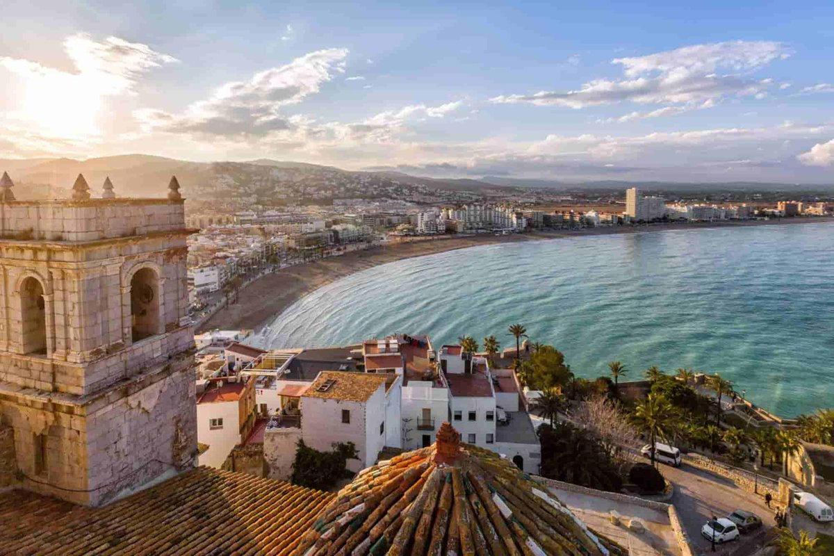 Hotel_Nights's tweet photo. 😜 Ahora es un buen momento para disfrutar de todo lo que te puede ofrecer #España. ¿Has pensado en visitar la #costamediterránea? Descubre las mejores ofertas 👉 https://t.co/zPYLEHWlXQ.

¿Te suena el lugar de la siguiente imagen? 👀 https://t.co/Y360a9cKFZ
