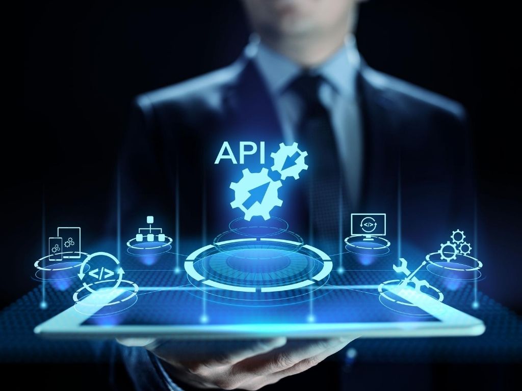iupana's tweet photo. ¿Regulación o tecnología? Estos dos conceptos hoy se enfrentan al hablar de apertura de APIs y #BancaAbierta en el sector bancario de América Latina
https://t.co/7R760aVz51 https://t.co/e71B1x9iCX