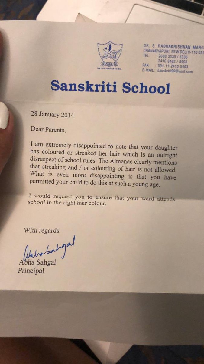 anoushkawho's tweet photo. Gotta love Indian schools 💖 https://t.co/RlQUxJVR8y