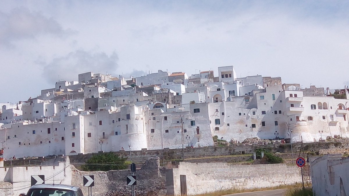 In #USA  you have a @WhiteHouse, in #Puglia we have a #WhiteTown:
#Ostuni!