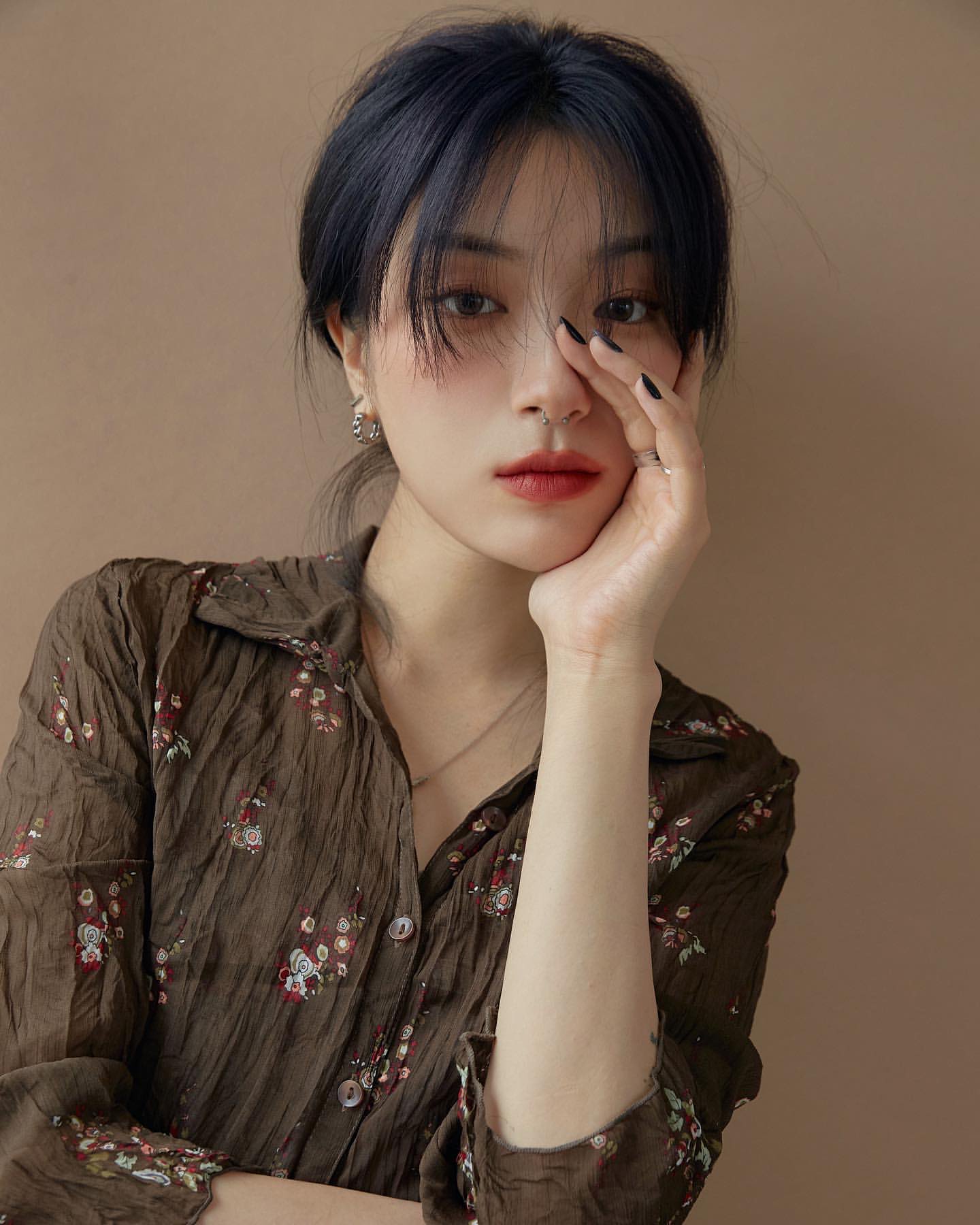 Twitter 上的 𝐌𝐈𝐋𝐊 この独特な雰囲気のある美人が大好き T Co 4i7bsp4qnh Twitter