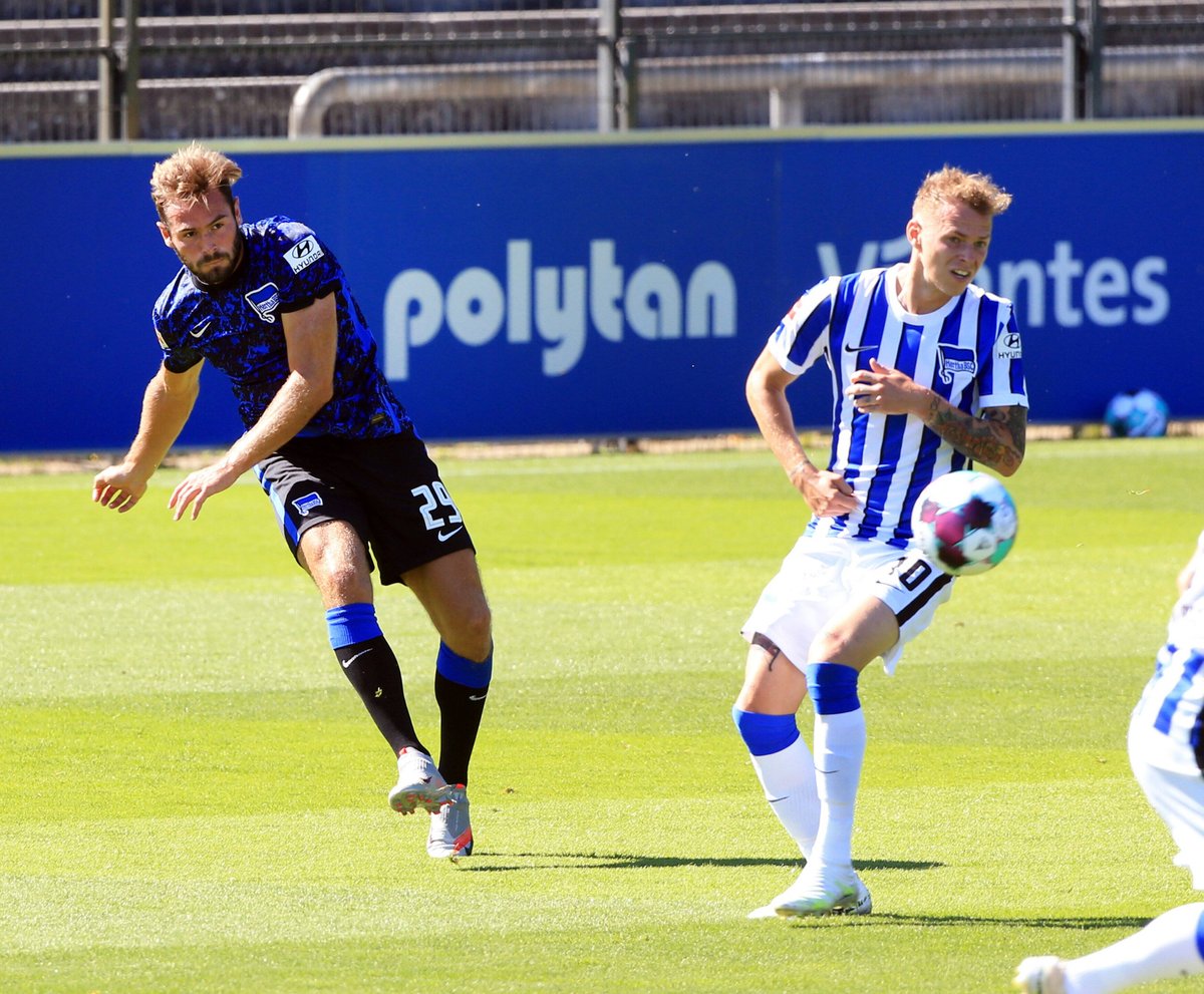 SPORT1_PR's tweet photo. Auf in den hochkarätigen Testspiel-Sommer von @SPORT1 und #MatchIQ – mit @BVB, @HerthaBSC, @VfB und weiteren Topklubs. Auftakt morgen Abend mit #Hertha-Gastspiel bei @ASSEofficiel live ab 17:55 Uhr. Schaut gerne rein! #BVB #hahohe #VfB #mittendrin https://t.co/clcamMheCN https://t.co/zOJec3xjBd
