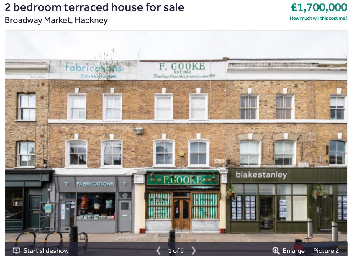 HackneyGregory's tweet photo. Sad day when this closed .... Now I can see why it closed. Thatβs a lot of pie and mash π³π³π³ #pieandmash #cookes #oldhackney https://t.co/uPsbk4afRD