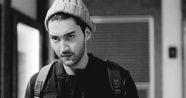 But for sure, at the end of the kdrama, we fell hard for Siwon's character, Reporter Kim. We all enjoyed his goofiness and bubbly personality, that's why we all know he deserved MUCH BETTER.