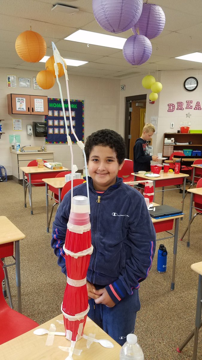 HendryRRunners's tweet photo. HP summer school projects in Mrs Bussard's 4th grade:  STEAM and measuring area. https://t.co/vPQaAOICTM