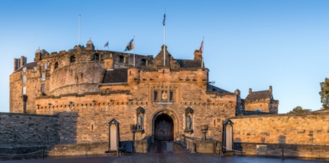 travelbybwd's tweet photo. This afternoon in our  #AWanderAround #Edinburgh #Scotland, let’s have a look it at #EdinburghCastle the city’s most iconic monument #DYK the castle has been attacked 23 times making it the most besieged in #Europe #Travel #TravelPhotography #BWDVacations #TheManInTheFrontSeat https://t.co/mHBCAIXHL2