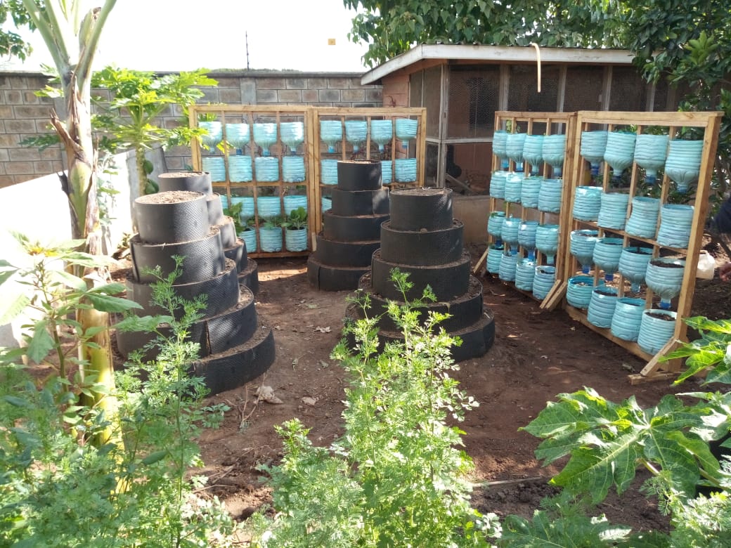 FarmbizAfrica's tweet image. We have a winner!!
Onesmus Muthuri is the winner of our first Farming Innovation competition. 
His daughter falling sick meant she eat only organic food...6 months on he has a thriving urban farm and business installing vertical farming systems. 
His prize; a 2000L water tank!