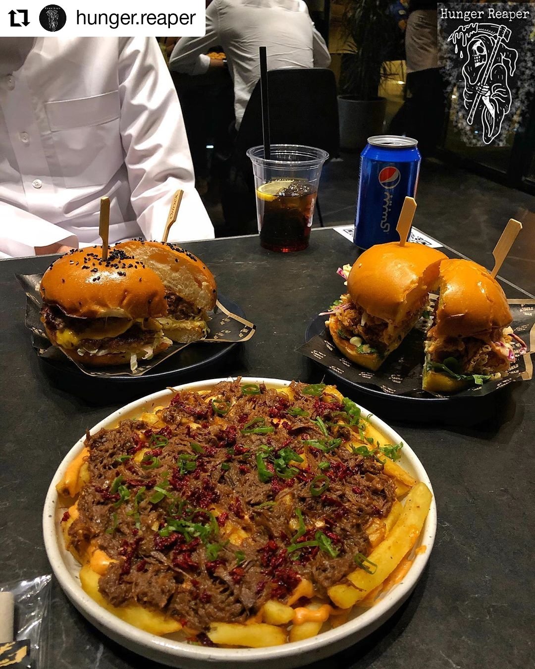 مطاعم الرياض on twitter wagyu واقيو شارع الضباب الطلبات crispy chicken 31sr كرسبي تشكن double beef and cheese 39sr دبل بيف اند