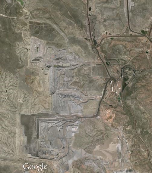 The NARM  #coal mine is huge. The largest in the world, in area. It takes 2 inspectors from  @Wyoming_DEQ to be able to cover it all. You can see it from space with satellite imagery.