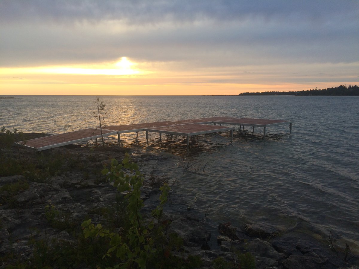 Happy Pre-Friday Everyone!! It's almost the weekend which means we will all be on the water soon enough. Luckily the weather is looking quite good for this weekend so far! Call us if you want to be spending your weekend on a dock! #boats #boating #cottagelife #cottage #water