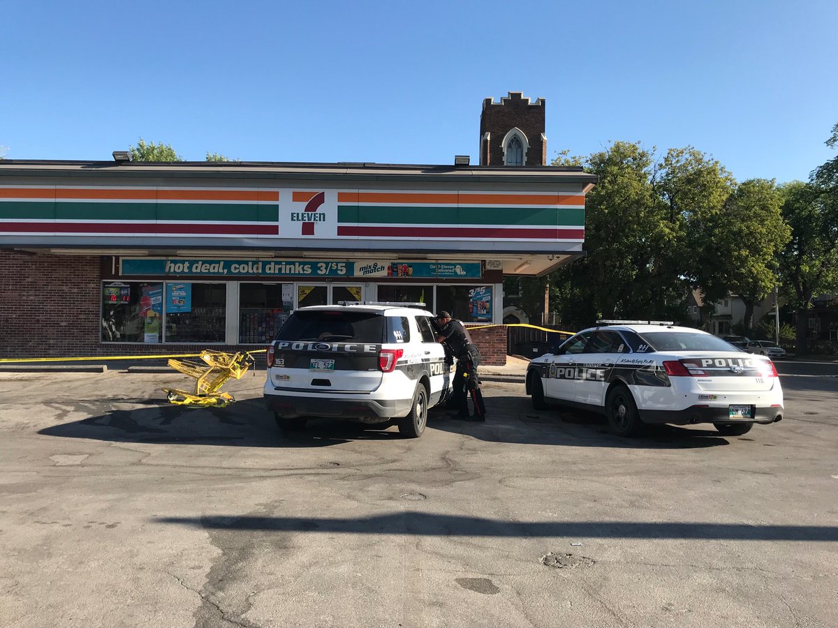 CtvTara's tweet photo. Police investigations today at the 711 on Ellice &amp; Maryland. @CTVMorningWPG  @ctvwinnipeg https://t.co/EgRqVAb1hh