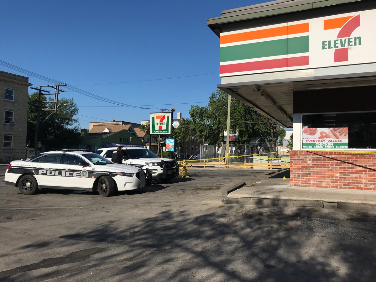 CtvTara's tweet photo. Police investigations today at the 711 on Ellice &amp; Maryland. @CTVMorningWPG  @ctvwinnipeg https://t.co/EgRqVAb1hh