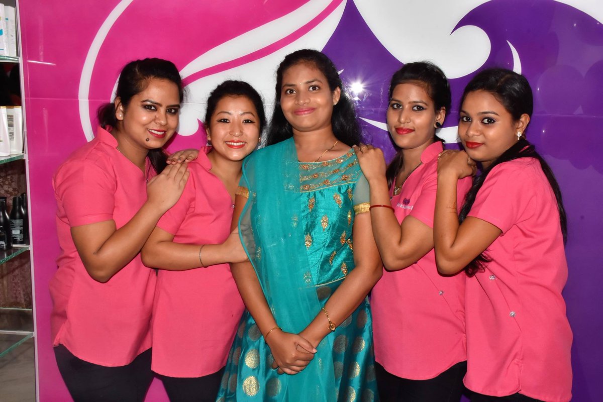 GoCrowdera's tweet photo. Your small contribution of Rs.100 can help Sara to pursue her dreams.
Contribute Now: https://t.co/Z8msT04QzF
#chennai #salon #lockdown #womenempowerment #WomenSupportingWomen #crowdfundingindia #crowdera https://t.co/z95fMFVeXd