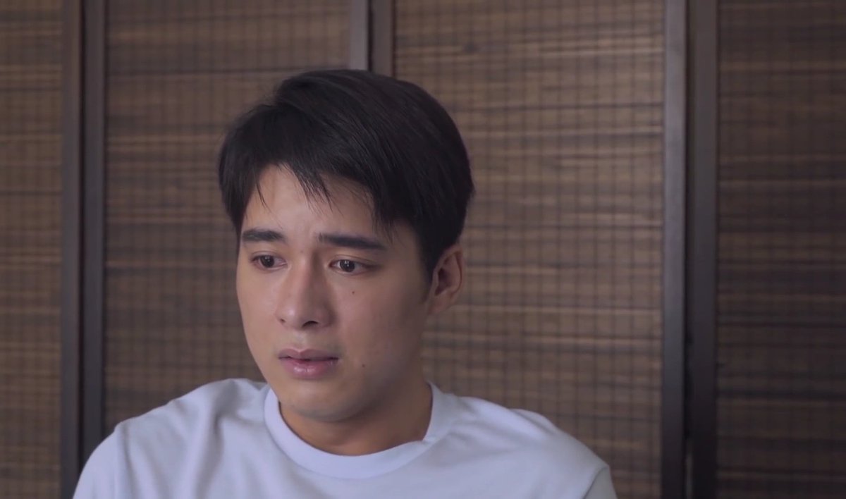 imlilyleo's tweet image. MICO, ANG HIRAP MAGPIGEL AT PILITIN ANG NARARAMDAMAN, RIGHT?#HelloStrangerEP7