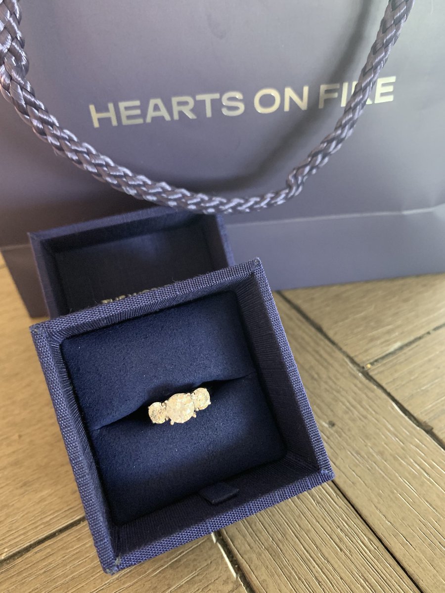 EstimatorLady's tweet photo. When you receive a call from the store telling you that the center stone in the ring we just purchased isn’t real ⁦@HeartsOnFire⁩ #heartsonfire #fail #iamintears https://t.co/yRJiLSWuRa
