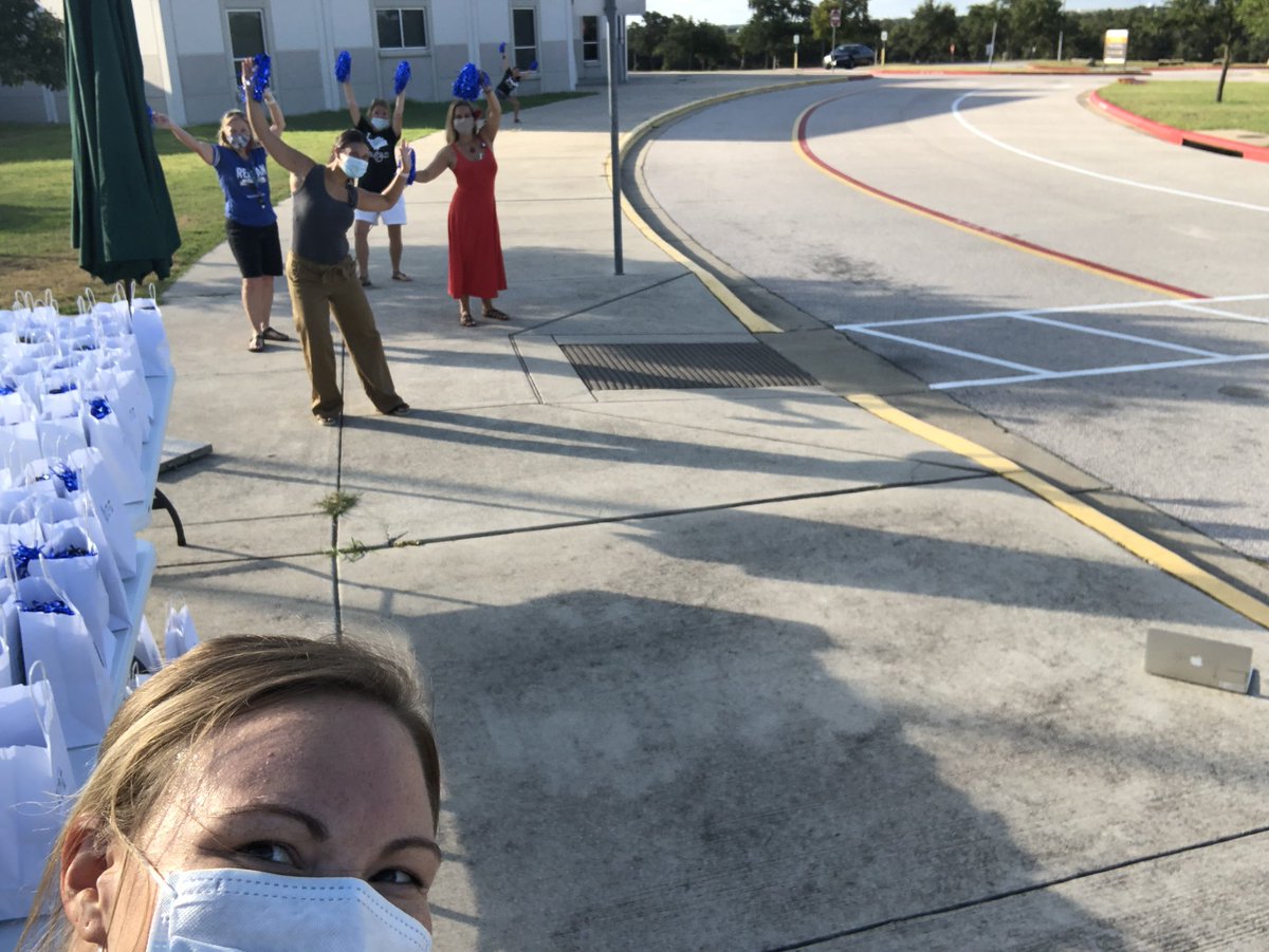 Norman_Rays's tweet photo. What joy it brings to welcome these amazing #Reaganray educators today! This year will look different but our students have amazing teachers - we are #raysunited! @ReaganElemCP thanks to all the individuals who helped kick off this school year! https://t.co/iVEW99AcQ9