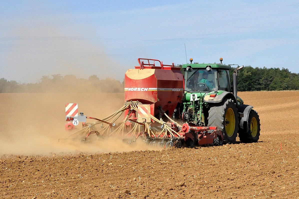 Clarisse_TI_NE's tweet photo. SEMIS DE COLZA 2020
- Semer avant une pluie. 
- Le semis de plantes compagnes est possible jusqu’à 20-25 août. 
-Assurer l’alimentation de la plante 
-Eviter la surdensité.
-Privilégier les semoirs de précision
-Attendre pour désherber 
https://t.co/rtxuulabo3 https://t.co/Wcj4LgNB40
