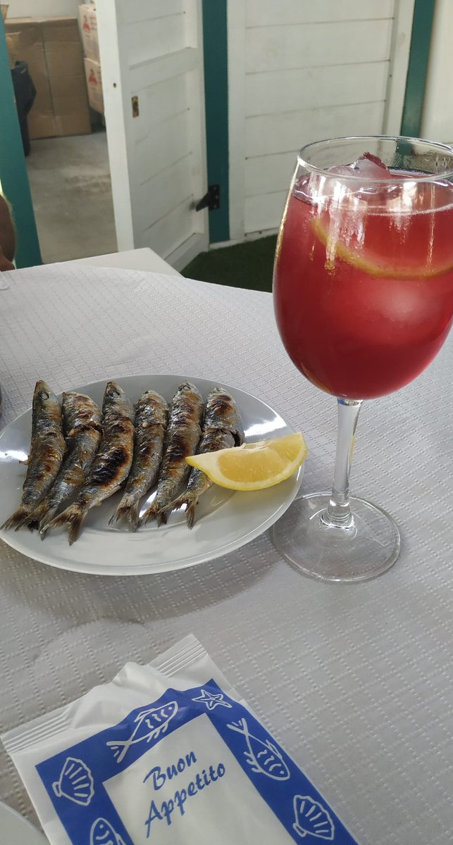Luzmasm's tweet photo. A por una dosis de Omega 3! 😋 https://t.co/6L3DcKa4z0