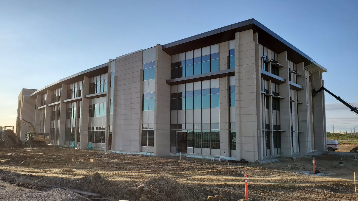 imravikumars's tweet photo. Reskilling &amp; pivoting to jobs of the future needs to happen now then ever before. We are gearing up with our US Education &amp; Training Center in Indianapolis for a hybrid world of apprenticeship &amp; online training on the other side of the crisis @Infosys @Indiana_EDC @GovHolcomb https://t.co/IeqVypoOP8